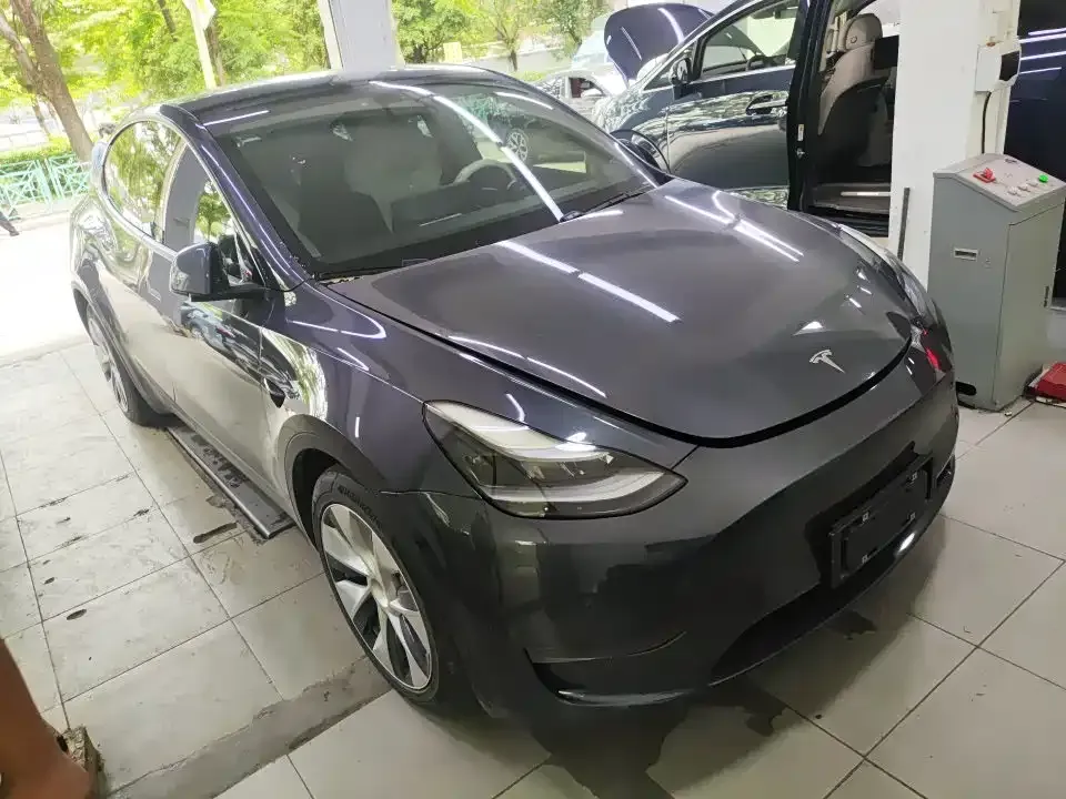 Tesla Model Y — фото 9