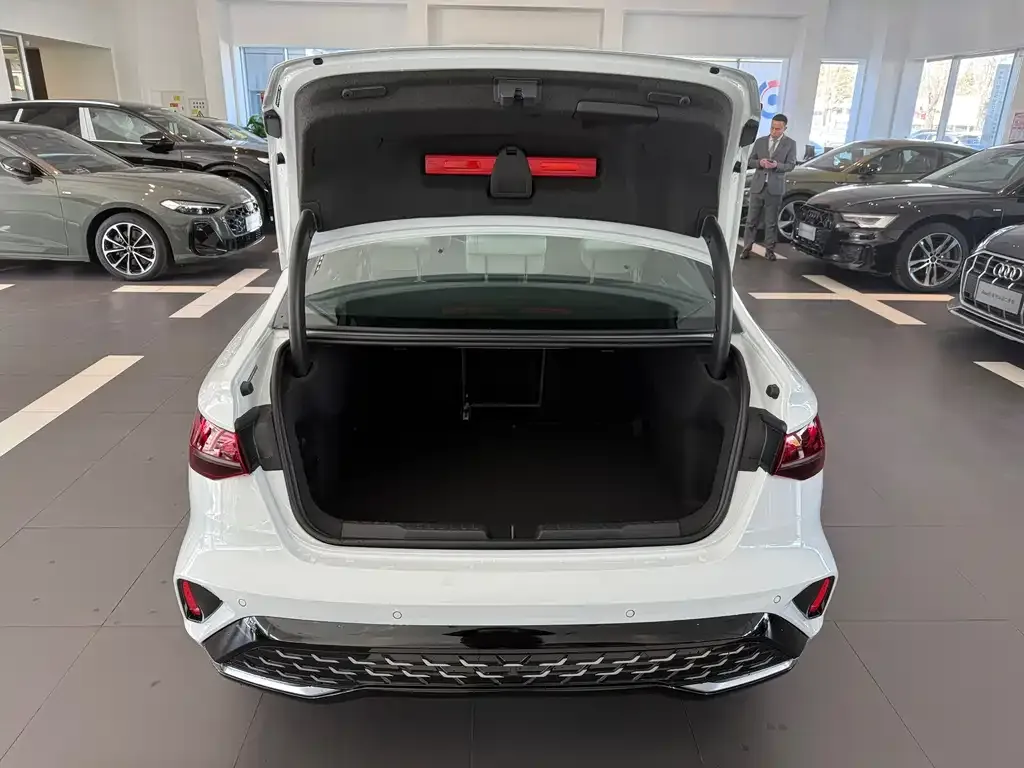 Audi A3 2026 из CN, фото 10