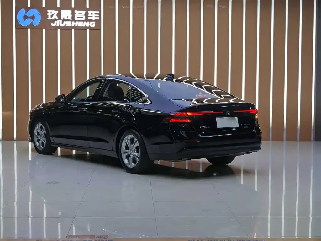 Honda Accord 2023 из CN, фото 10