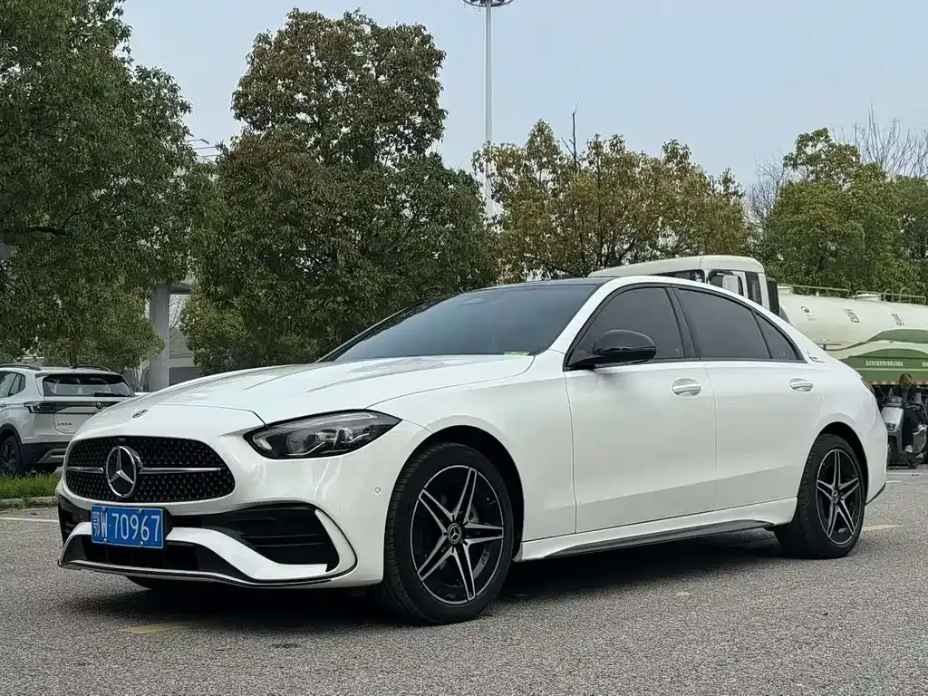 Mercedes-Benz C-Class — фото 1