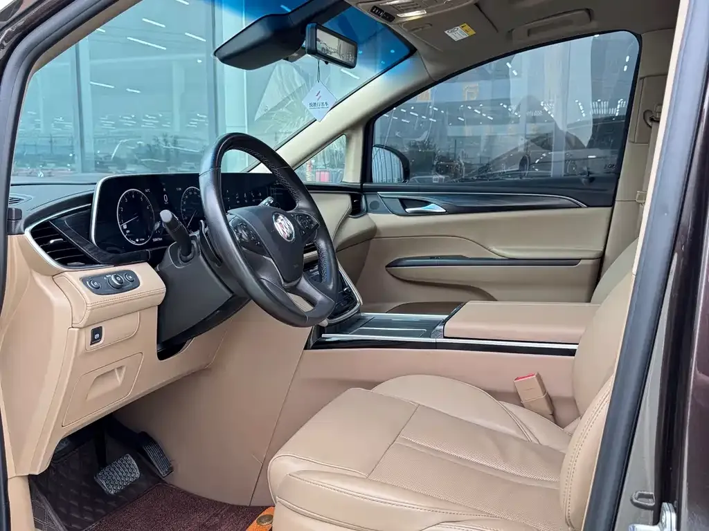 Buick GL8 2021 из CN, фото 3