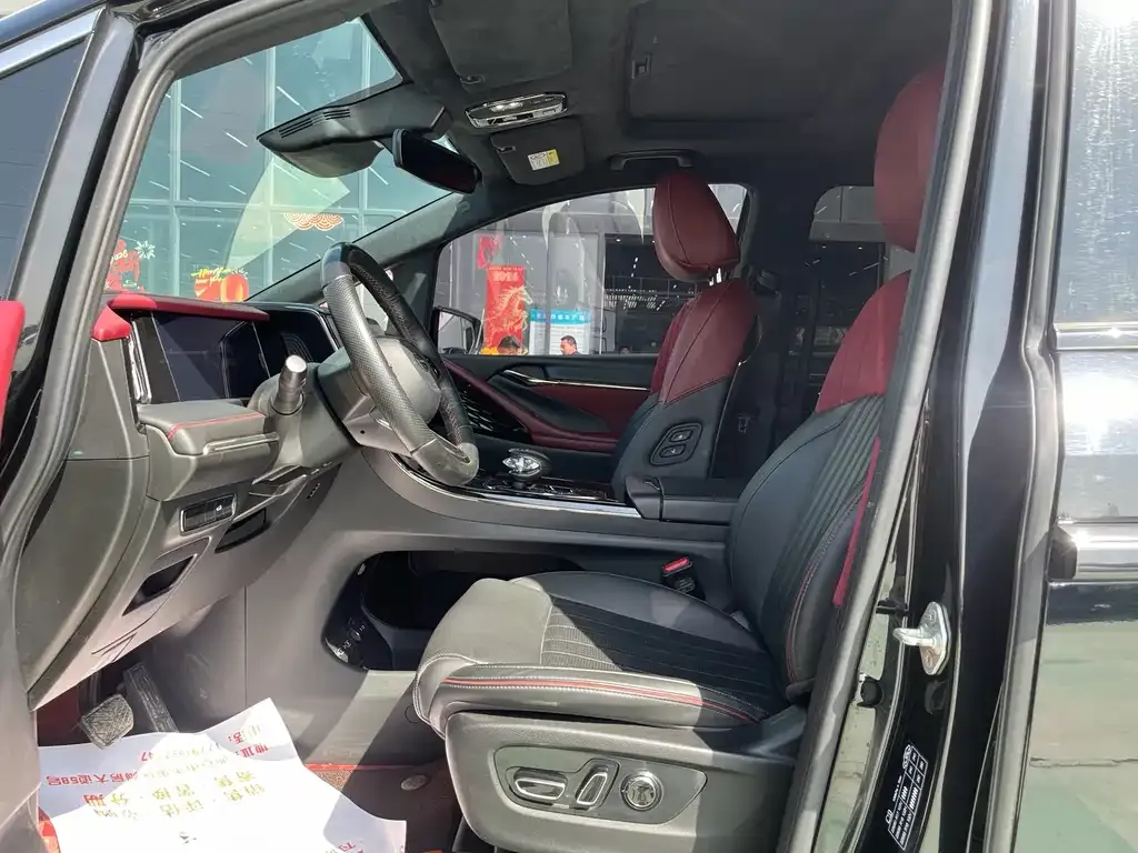 GAC Motor Trumpchi M8 — фото 6