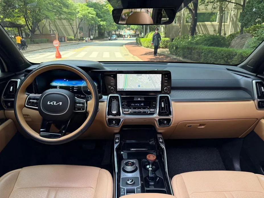 Kia Sorento — фото 7