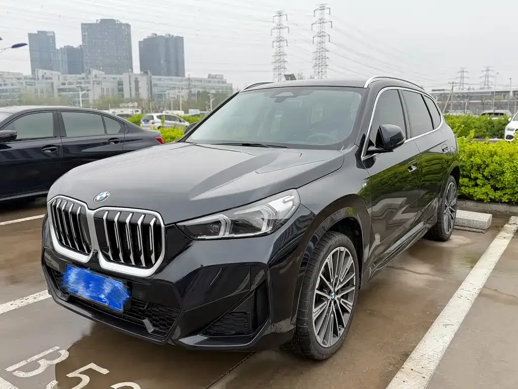 BMW X1 — фото 1
