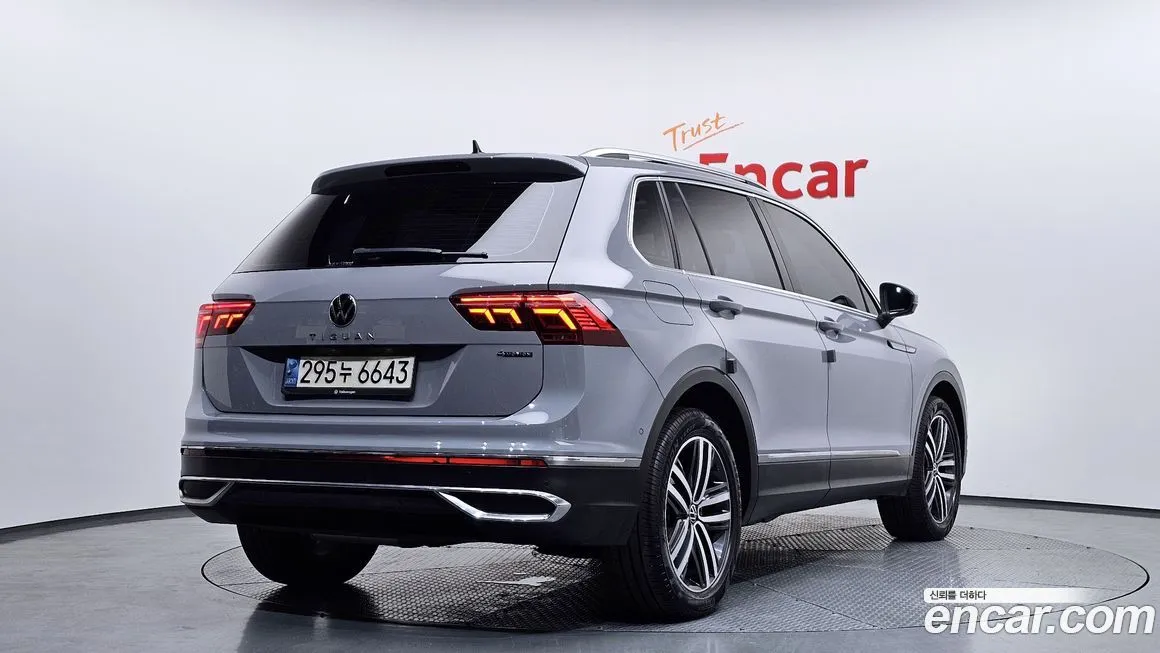 Volkswagen Tiguan — фото 4