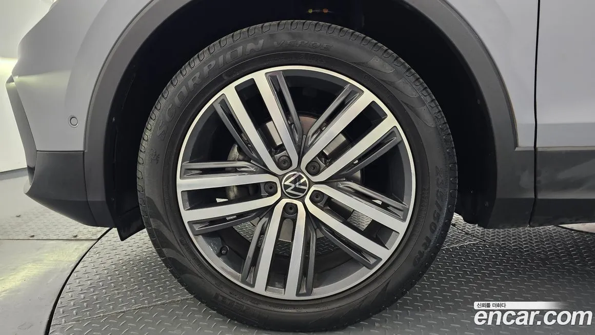 Volkswagen Tiguan — фото 2