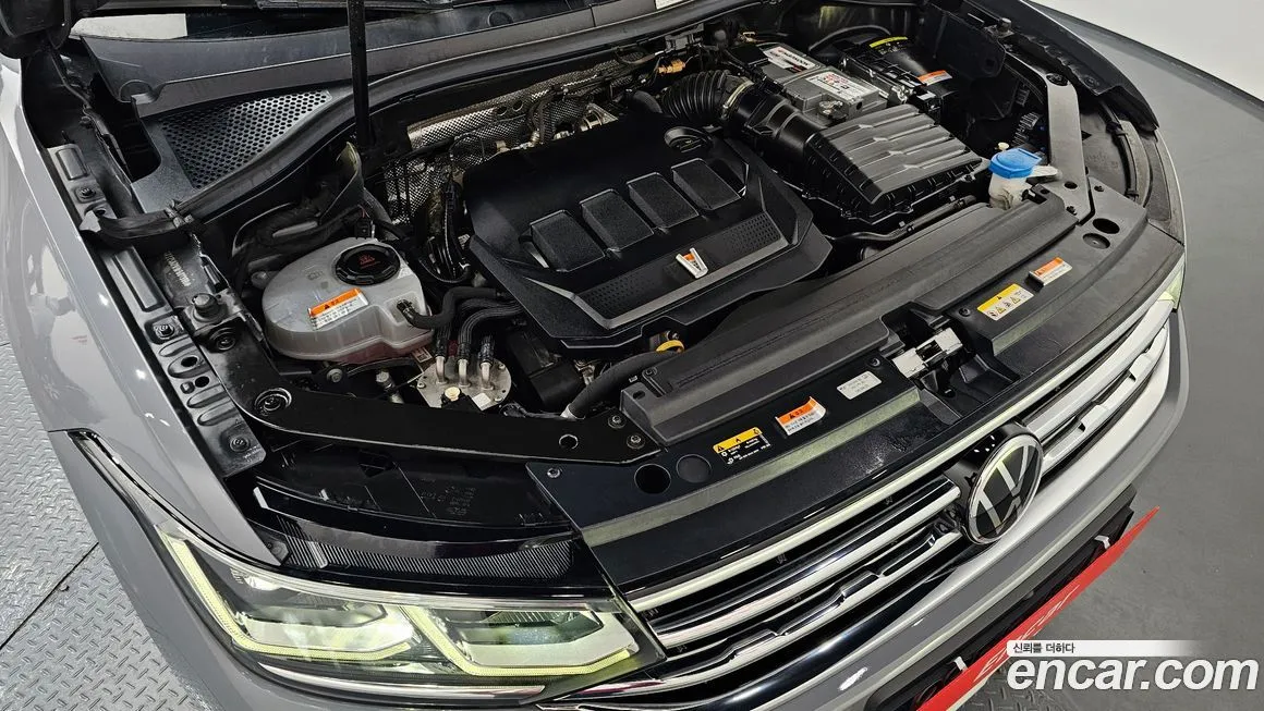 Volkswagen Tiguan — фото 9
