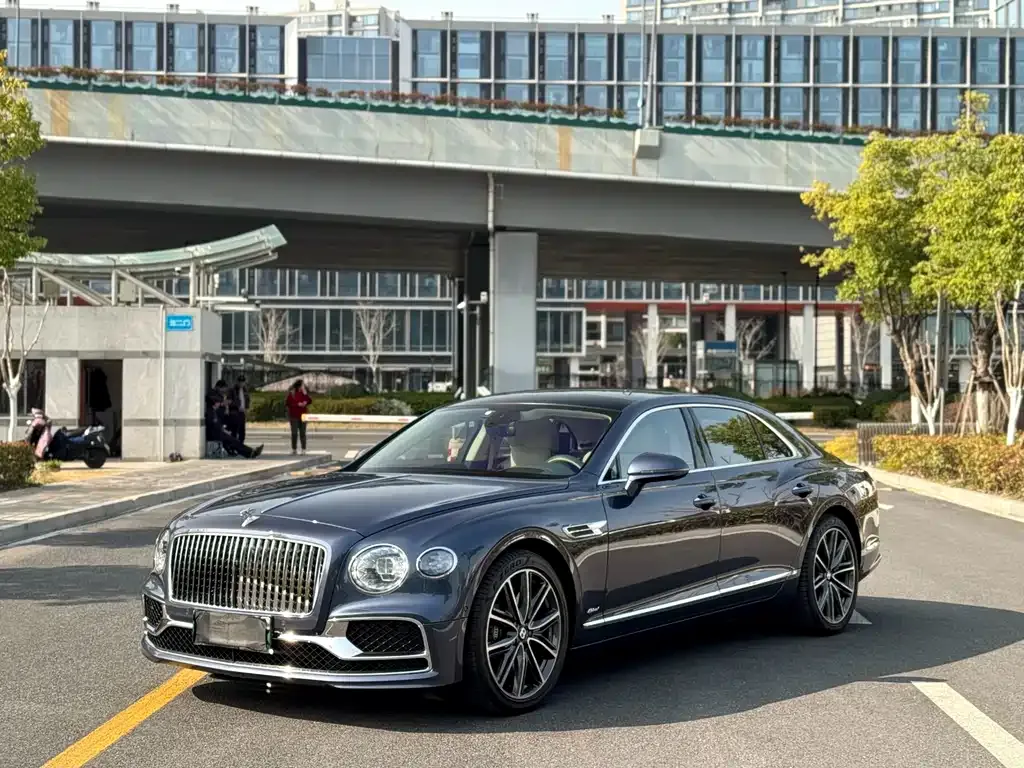 Bentley Flying Spur PHEV 2022 из CN, фото 5