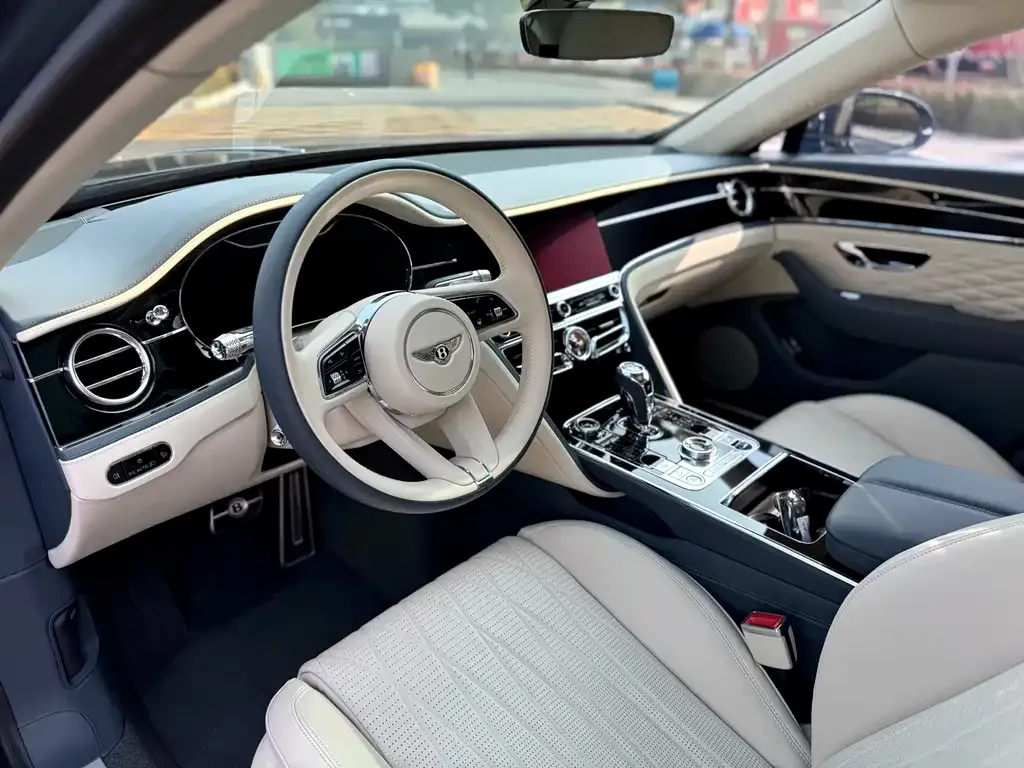 Bentley Flying Spur PHEV 2022 из CN, фото 4