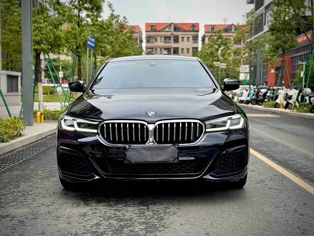 BMW 5 Series — фото 8