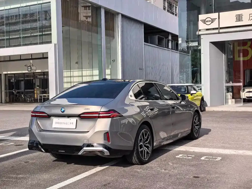 BMW i5 2024 из CN, фото 9