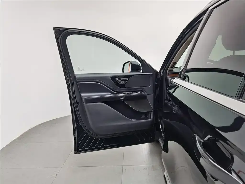 Lincoln Aviator 2024 из CN, фото 6