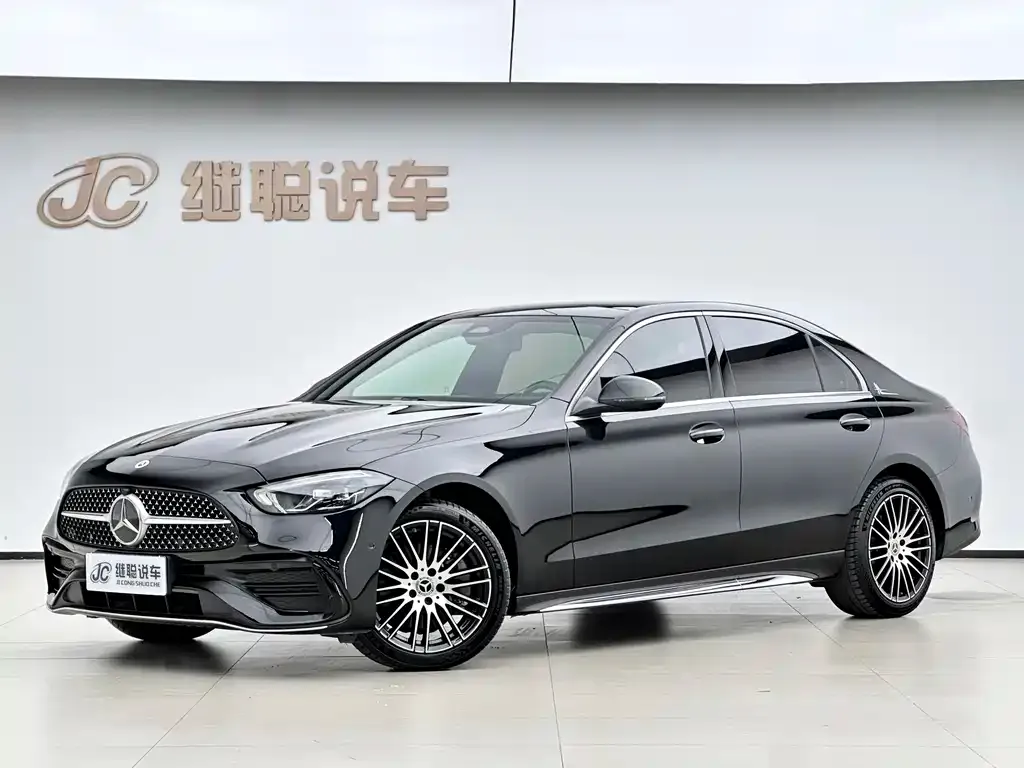 Mercedes-Benz C-Class — фото 1