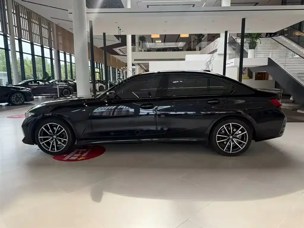 BMW 3 Series 2024 из CN, фото 10