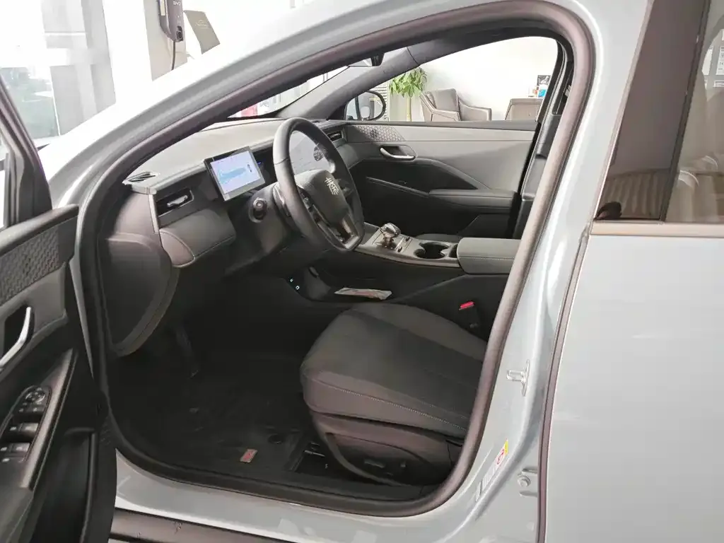 BYD Qin PLUS — фото 10