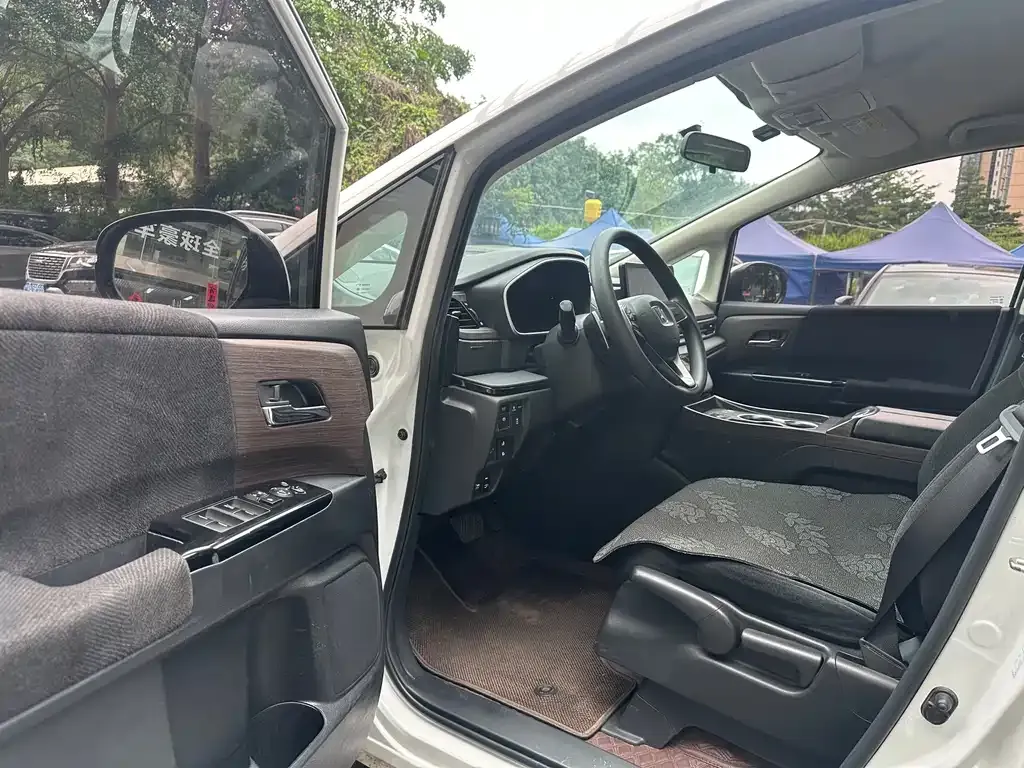 Honda Odyssey 2023 из CN, фото 3