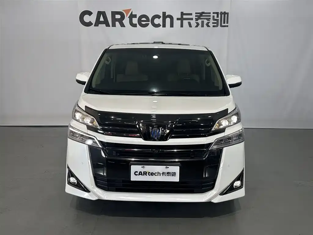 Toyota Vellfire — фото 2