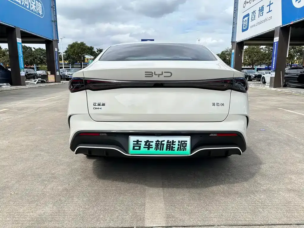 BYD Seal 06 — фото 10