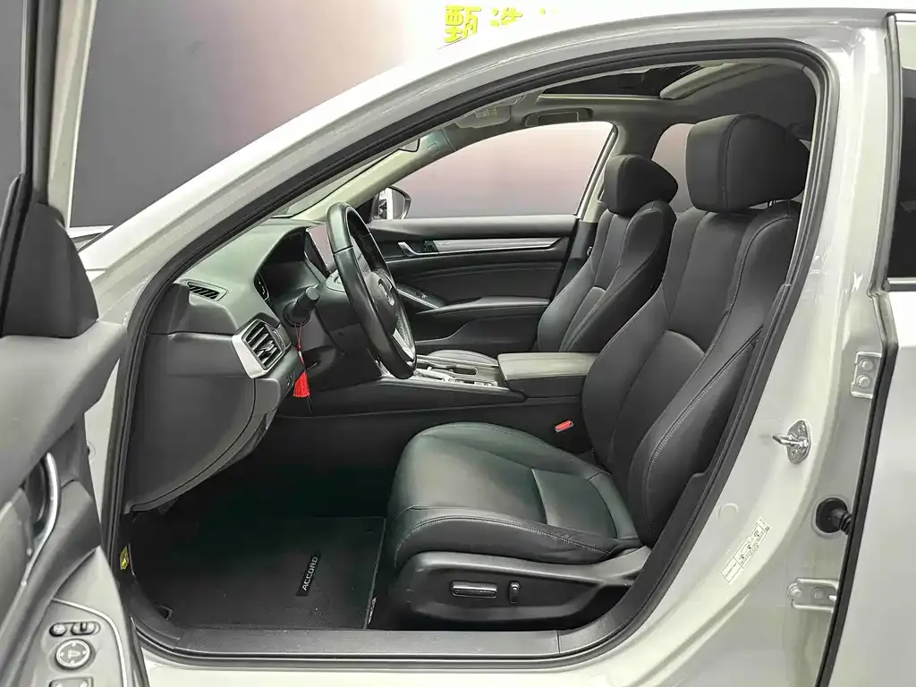 Honda Accord — фото 6