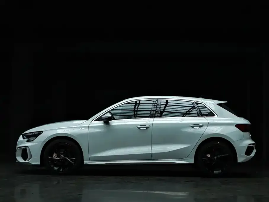 Audi A3 2023 из CN, фото 4