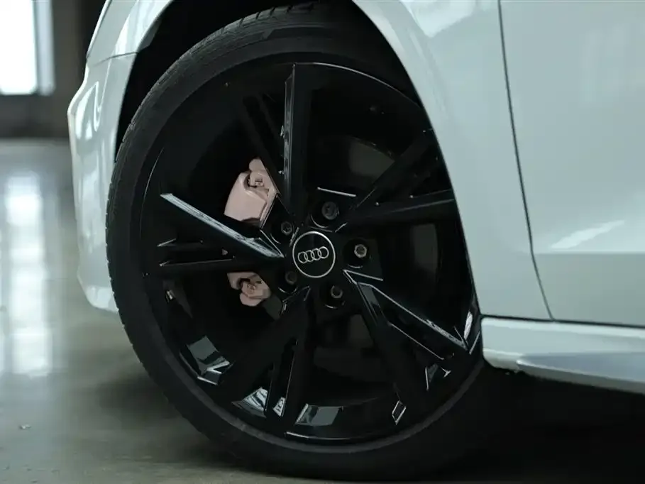 Audi A3 2023 из CN, фото 10