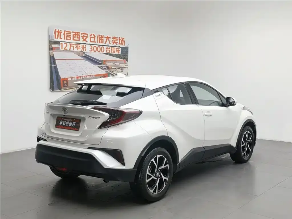 Toyota C-HR — фото 6