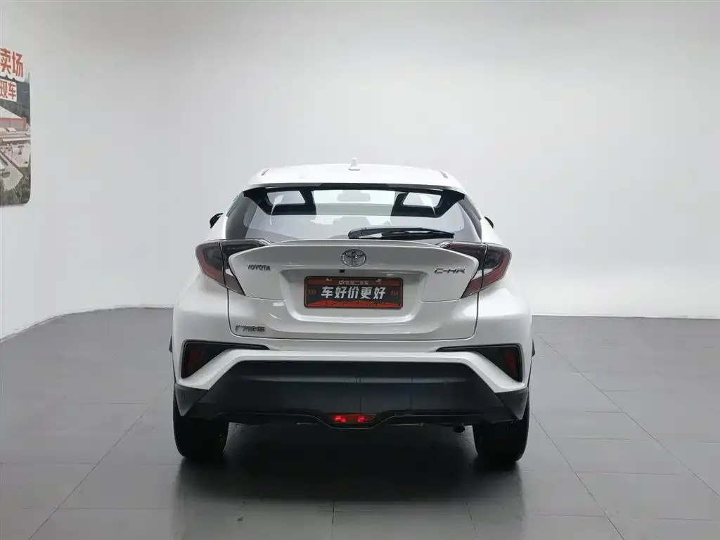 Toyota C-HR — фото 2