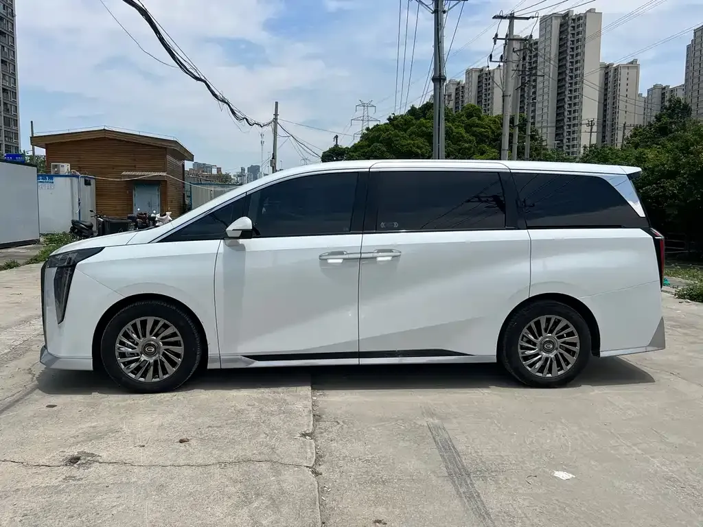 GAC Motor Trumpchi M8 — фото 3