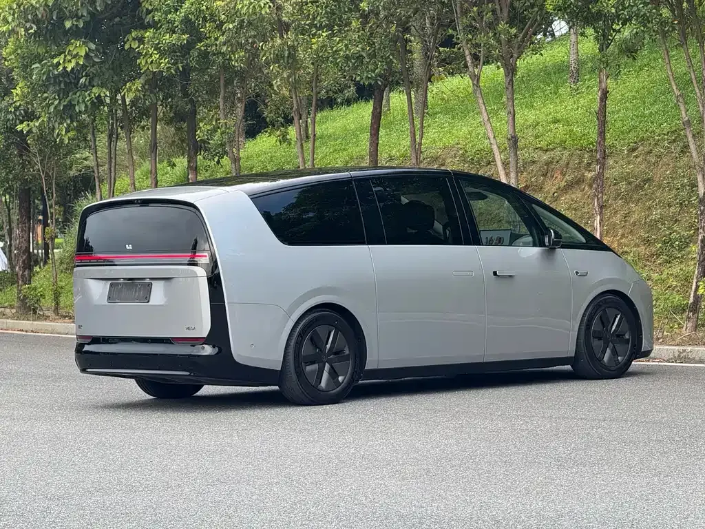 Li Auto MEGA 2024 из CN, фото 5