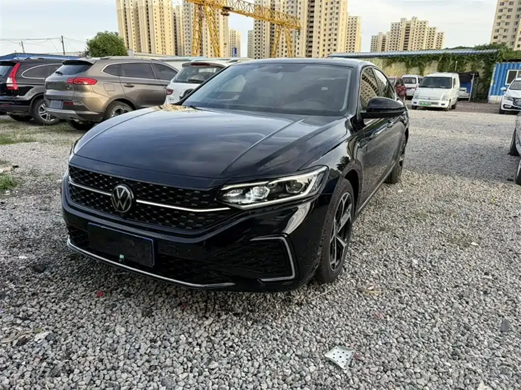 Volkswagen Passat — фото 8