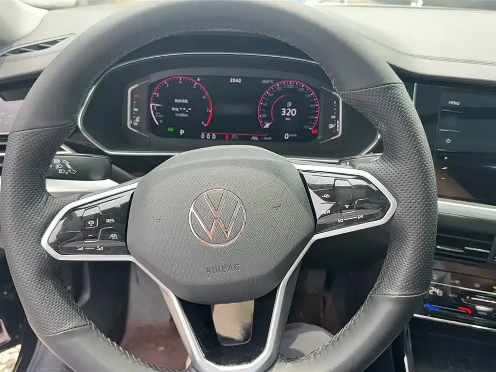 Volkswagen Passat — фото 6