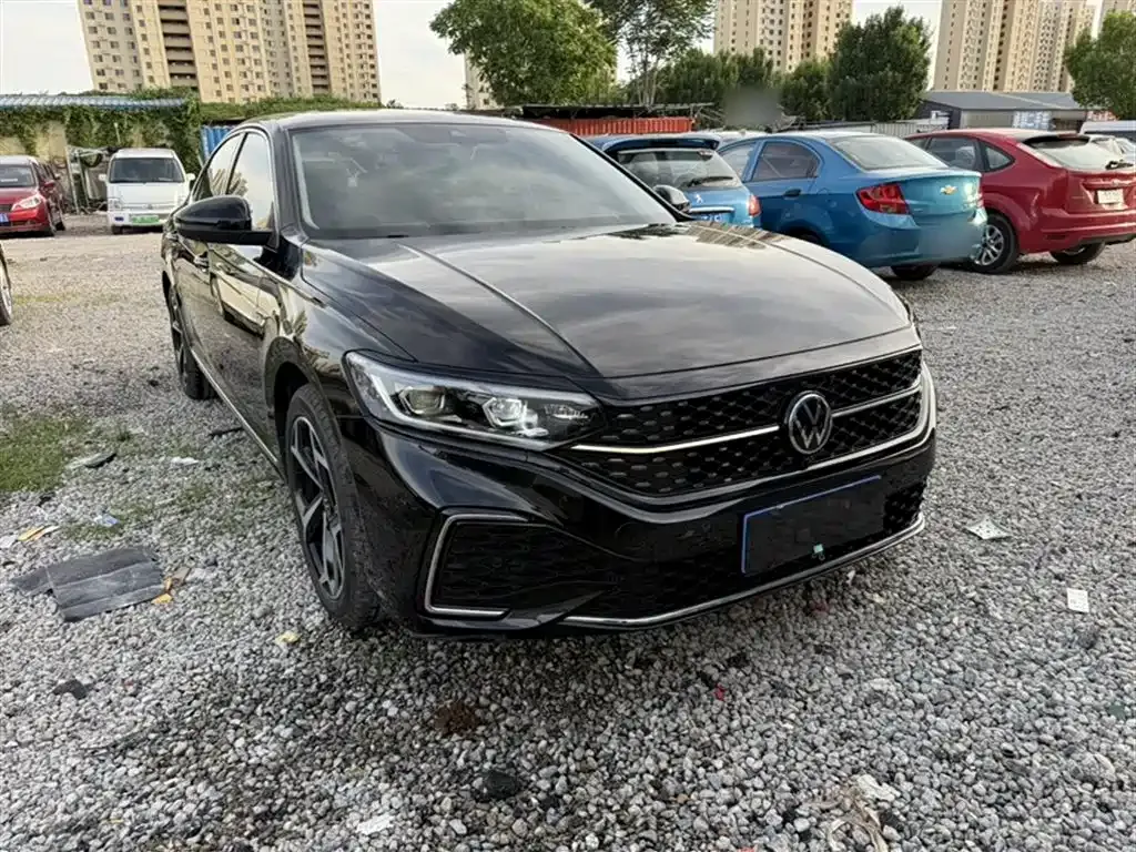 Volkswagen Passat — фото 7