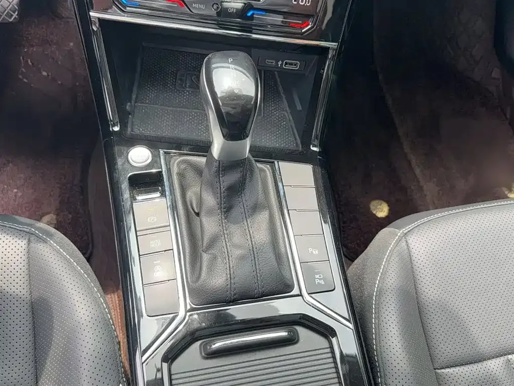 Volkswagen Passat — фото 4
