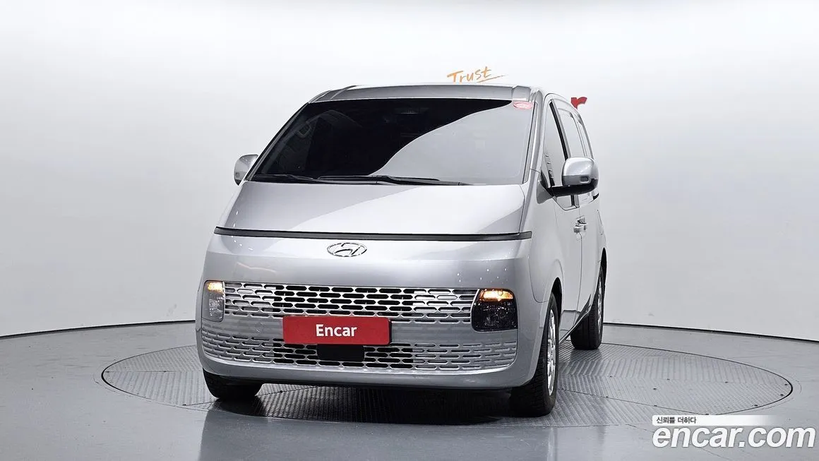 Hyundai Staria — фото 2