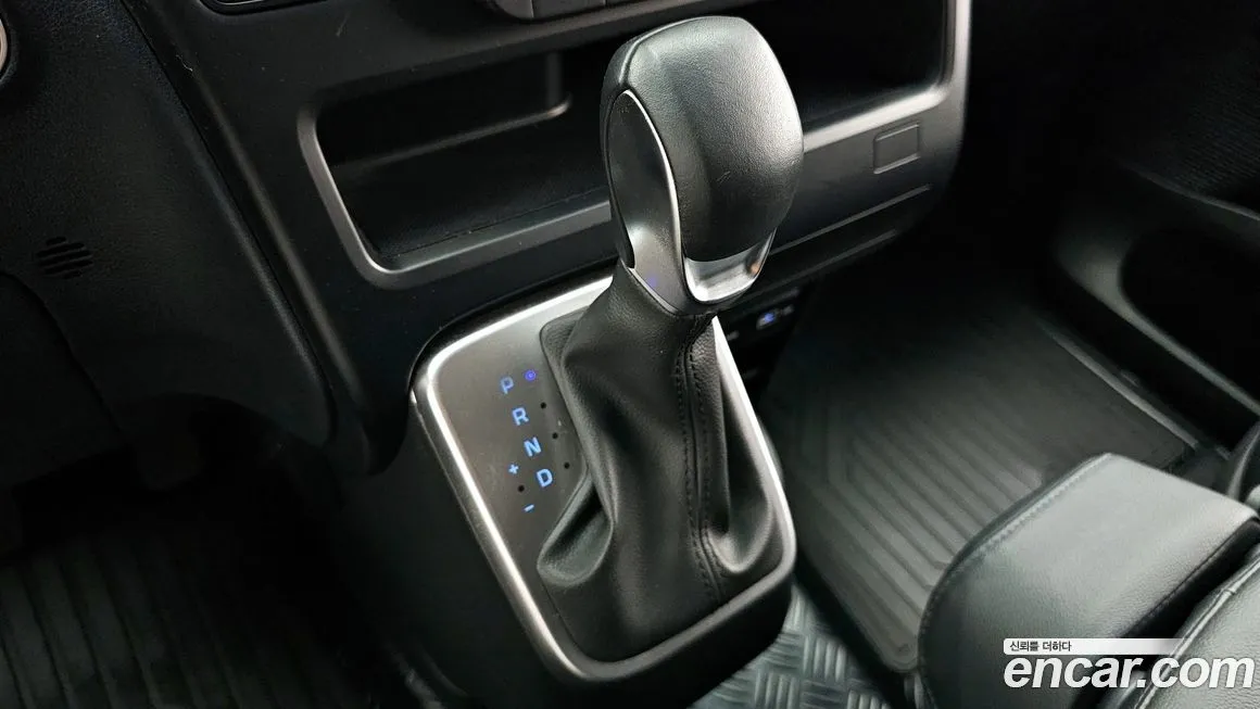 Hyundai Staria — фото 3