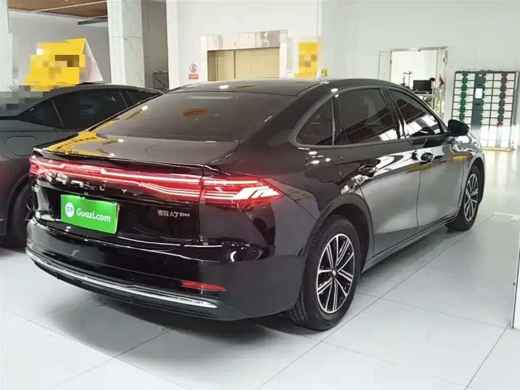 Geely Galaxy A7 — фото 10