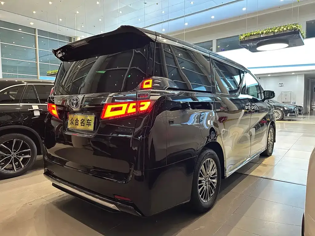 Toyota Vellfire 2022 из CN, фото 10