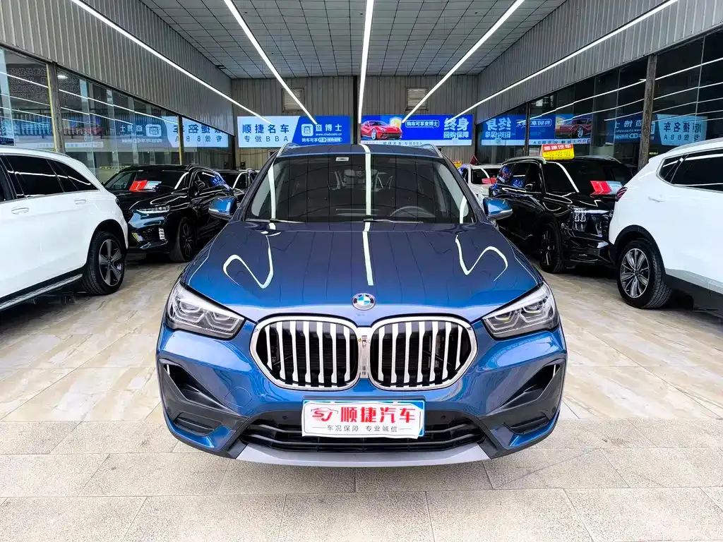 BMW X1 — фото 9