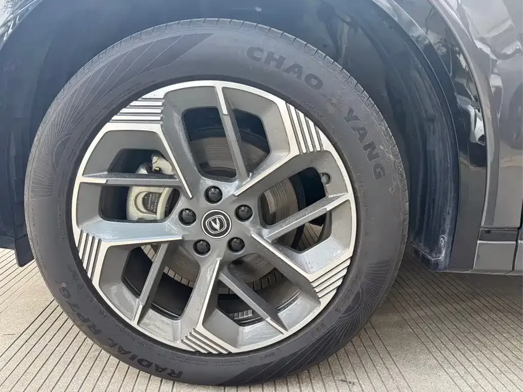 Changan CS75PLUS — фото 3