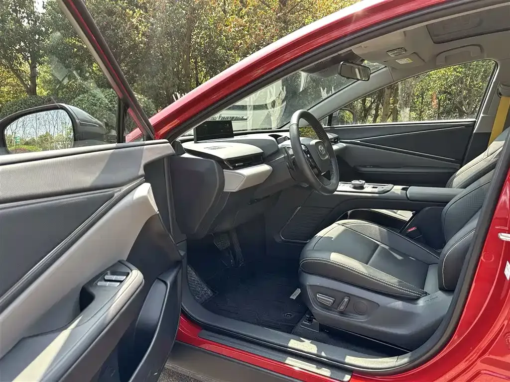 Toyota bZ5 2026 из CN, фото 3
