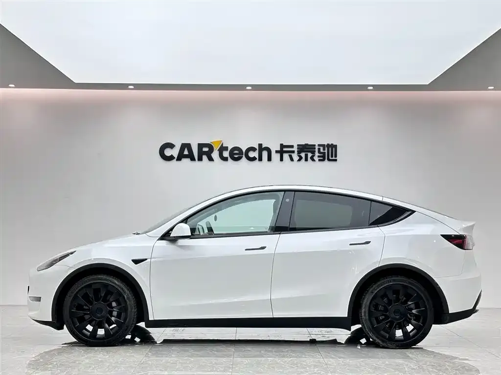 Tesla Model Y — фото 5
