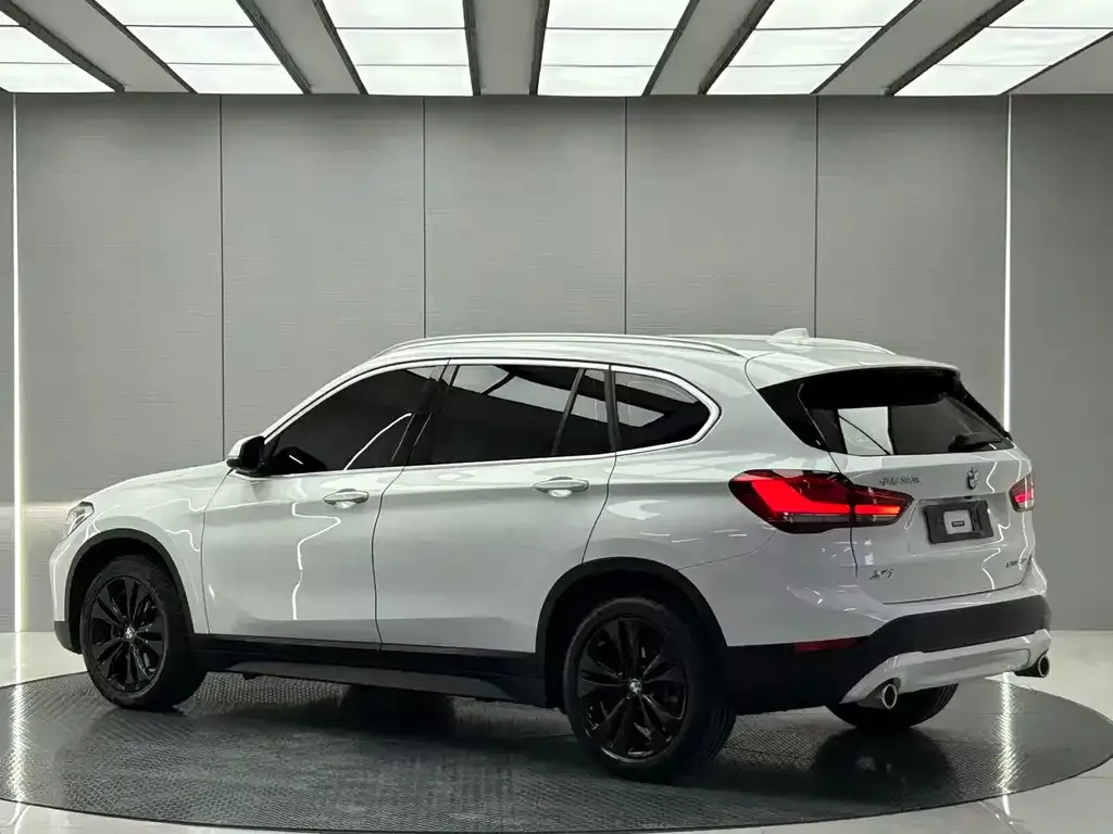 BMW X1 — фото 3