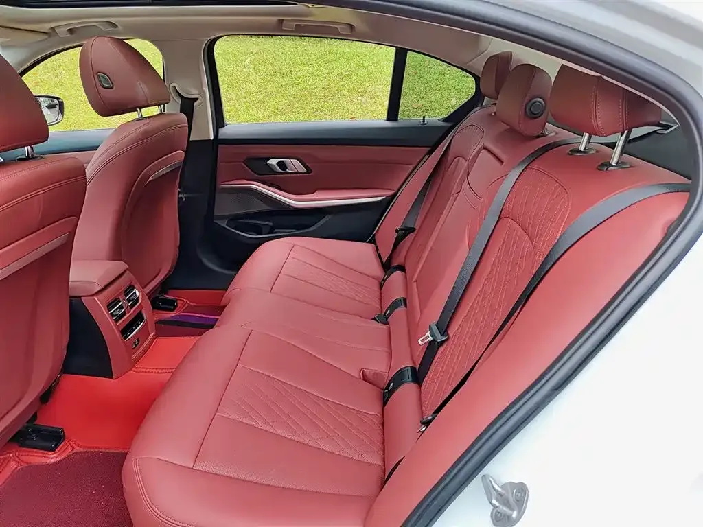 BMW 3 Series 2024 из CN, фото 9
