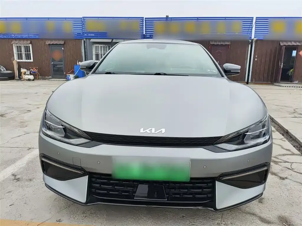 Kia EV6 2023 из CN, фото 2