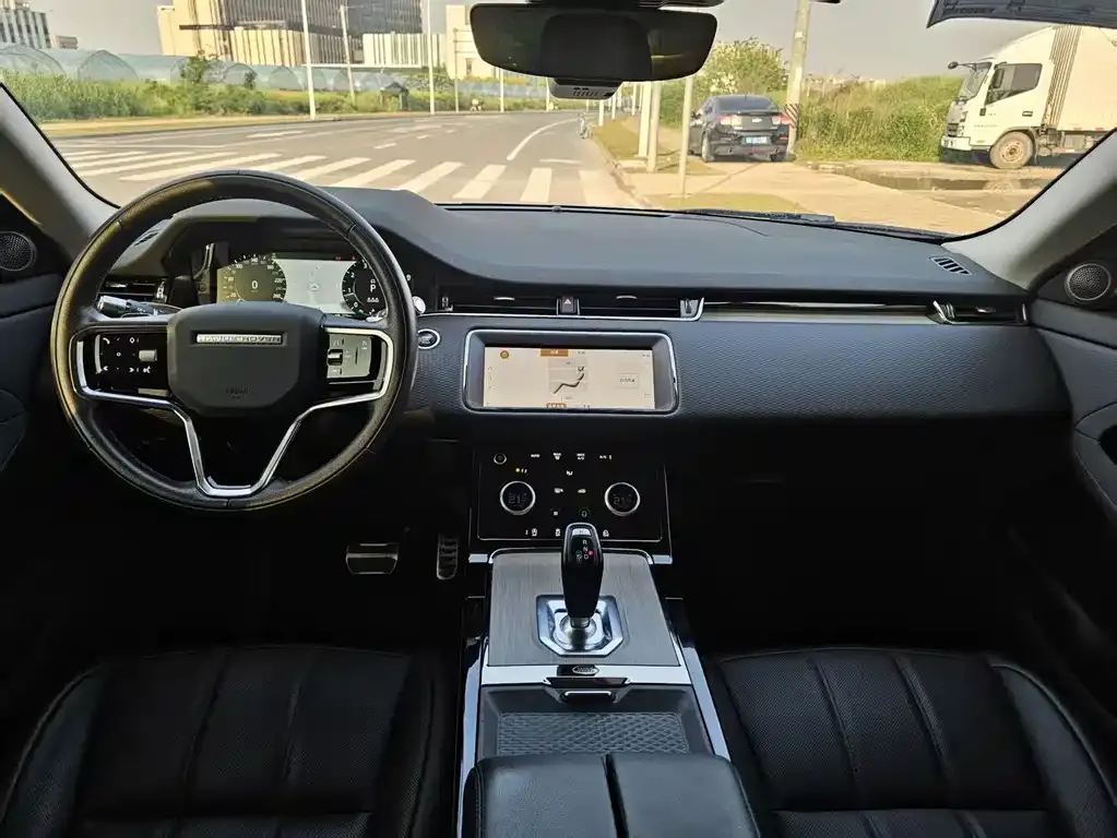 Land Rover Evoque — фото 10