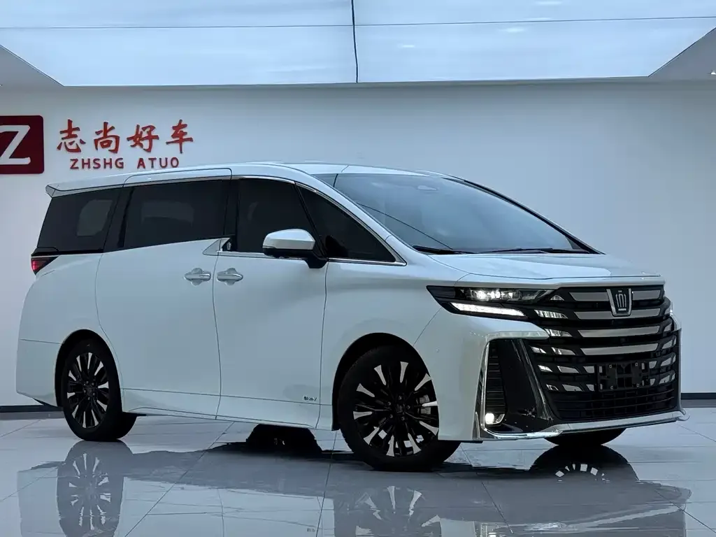 Toyota Vellfire — фото 4
