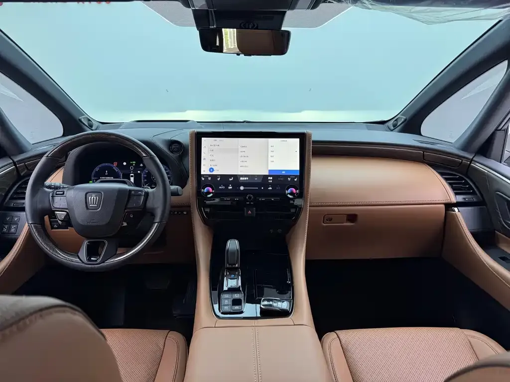 Toyota Vellfire — фото 8