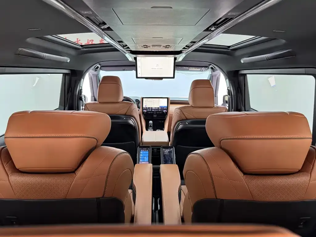 Toyota Vellfire — фото 6