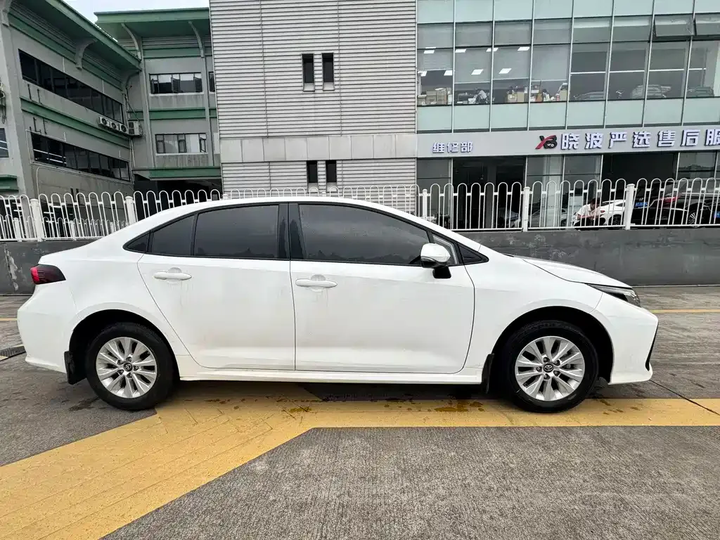Toyota Corolla 2022 из CN, фото 6