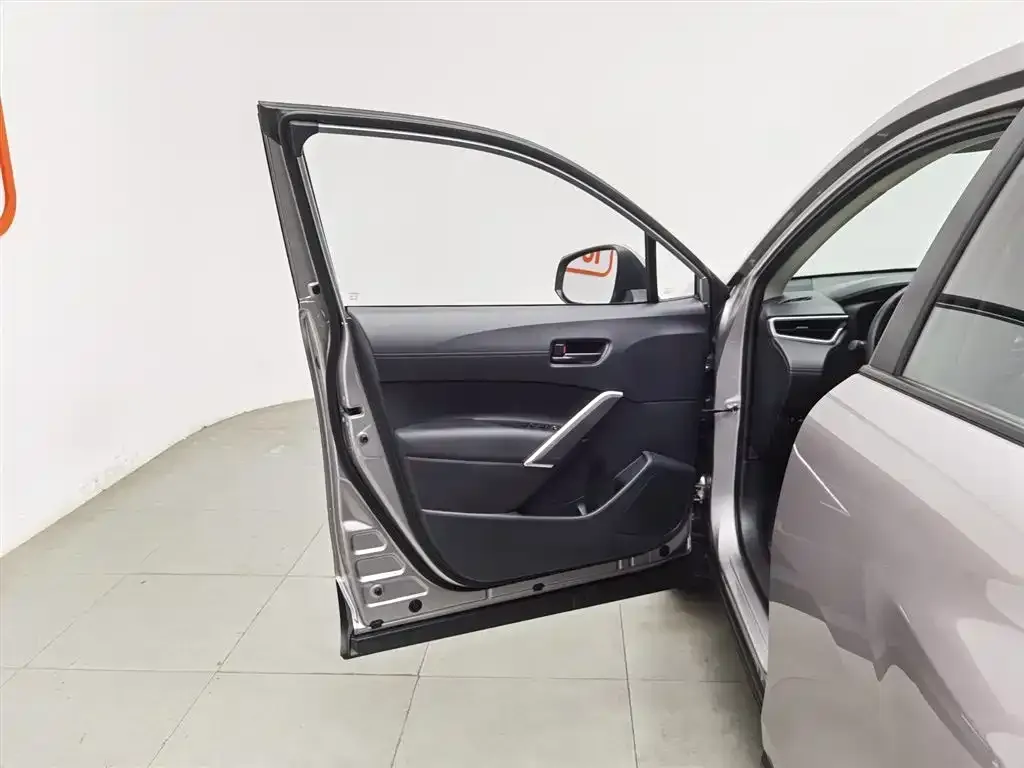 Toyota Corolla Cross 2025 из CN, фото 6